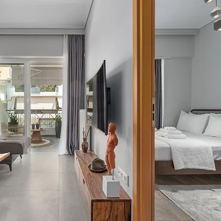 Luxurious Coastal Retreat In Central Glyfada-3